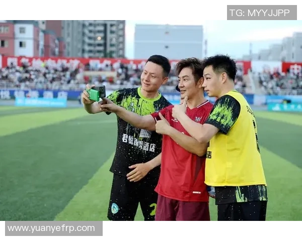 以足球球星上衣为核心探索绿茵文化与激情时尚的完美融合